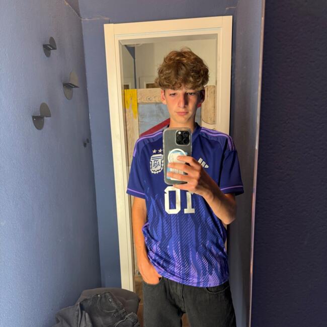 Babysitter in Cham: Yanis