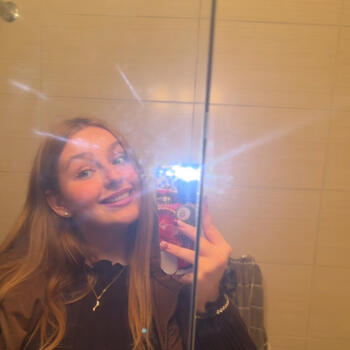 Babysitter Staten Island: Angel