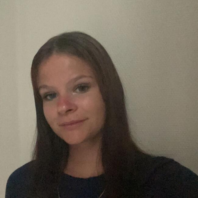 Babysitter in Clermont-Ferrand: Camille