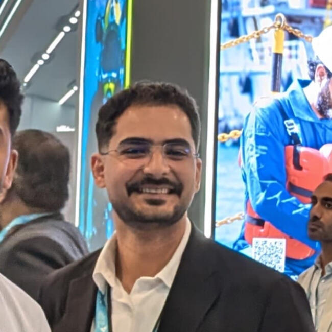 Babysitting job in Singapore: Muayd