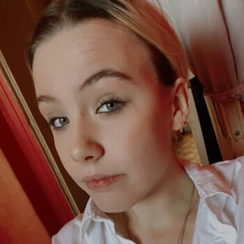 Babysitter in Lorient: Oceane