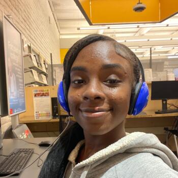 Babysitter Phoenix: Leah