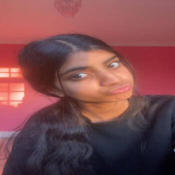 Babysitter in London: Amina