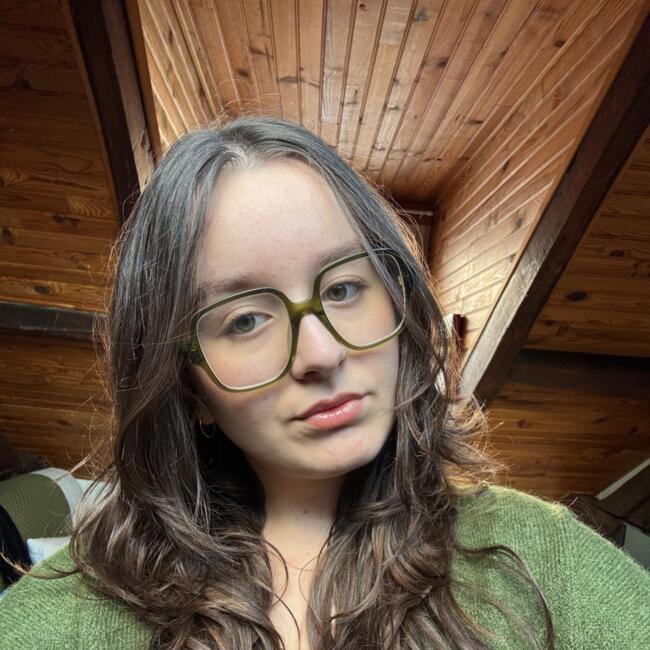 Babysitter in Loos: Mila