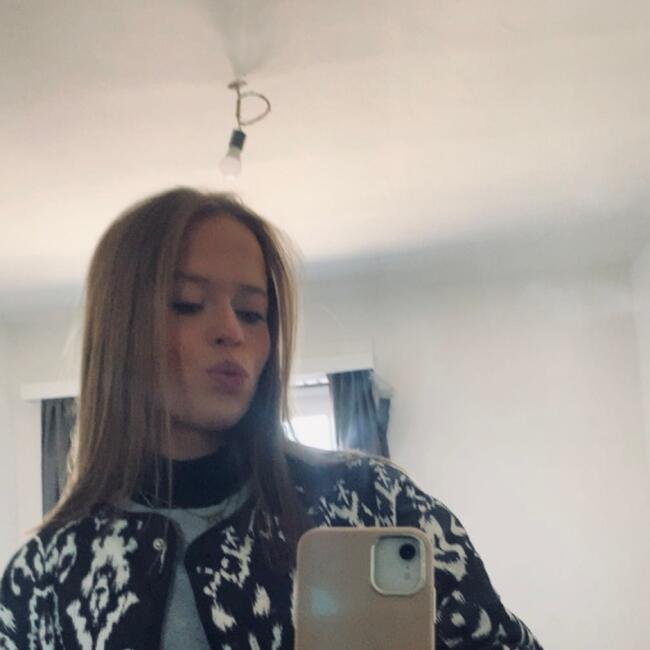 Babysitter in Lendelede: Lori