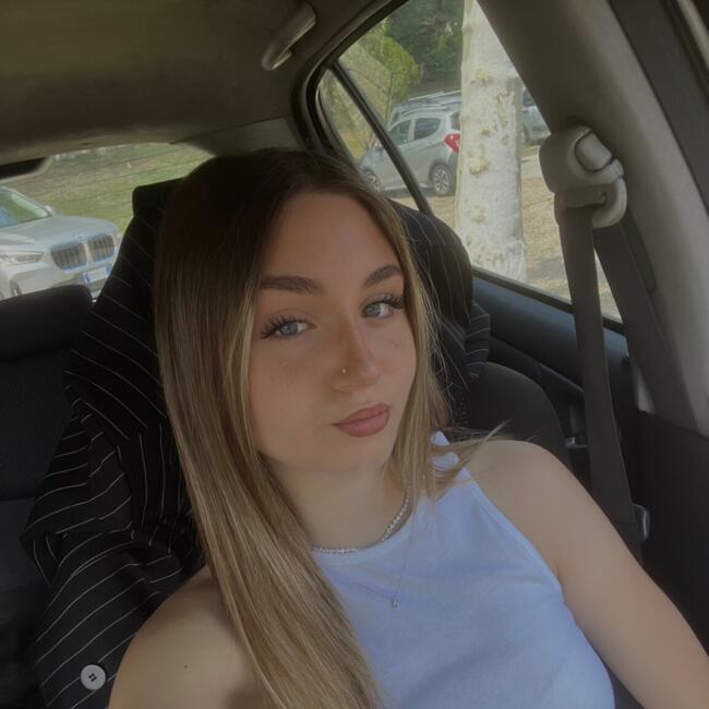 Babysitter in Rome: Eleonora