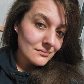 Job de garde d'enfants à Noailles (Nouvelle-Aquitaine): job de garde d'enfants Oseane