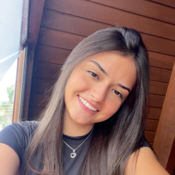 Babysitter in Curitiba: Lara Helena