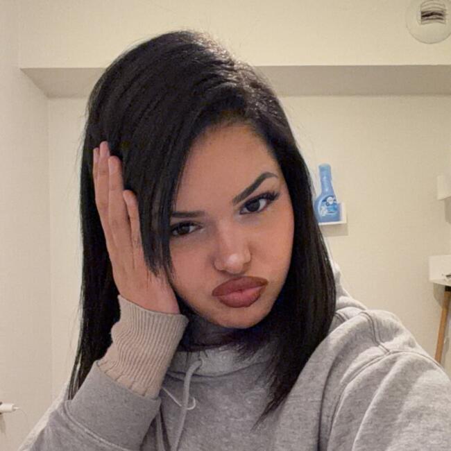 Nanny in Tours: Aicha