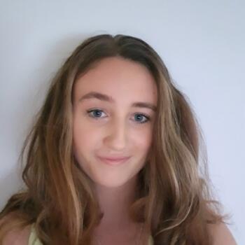 Babysitter Weybridge: Erin