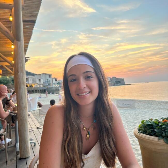 Babysitter in Aix-en-Provence: Réana