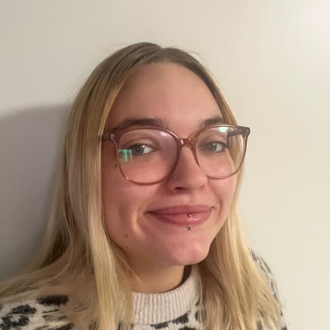 Baby-sitter in Affoltern am Albis: Corina