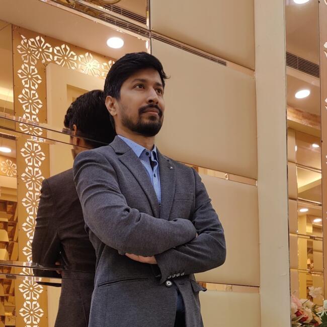 दिल्ली में बेबीसिटिंग की नौकरी: Abhishek