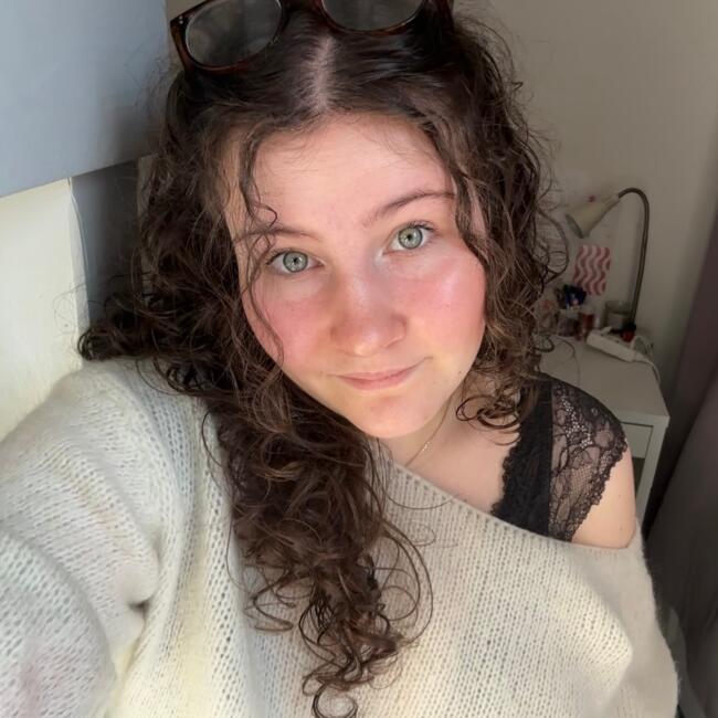 Babysitter in Hérouville-Saint-Clair: Lison