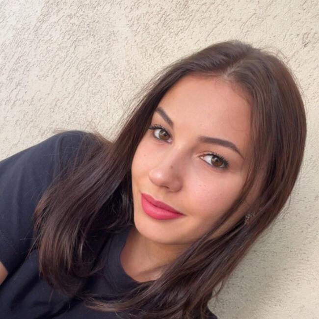 Babysitter in Cluj-Napoca: Nicoleta Sara