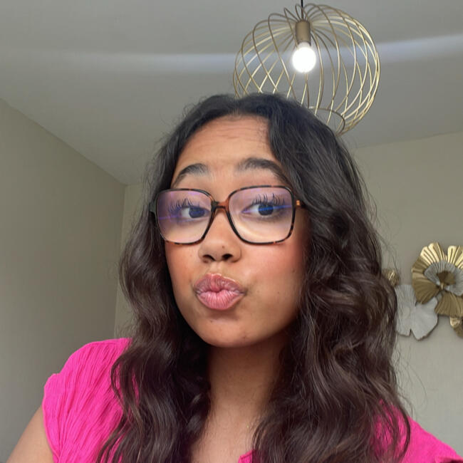 Babysitter in Walcourt: Thea