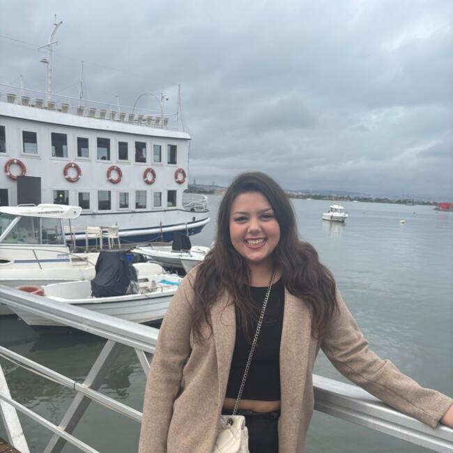 Babysitter em Seixal: Mariana