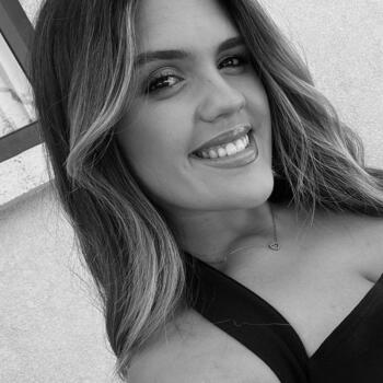 Babysitter in Vila Verde: Leticia