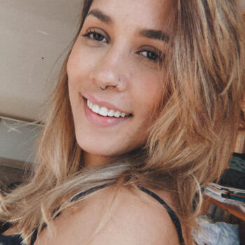 Babysitter in Santa Coloma de Gramenet: Thamires