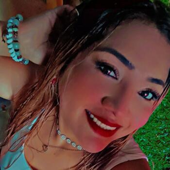 Niñera Eloy Alfaro: EVELYN Zambrano 