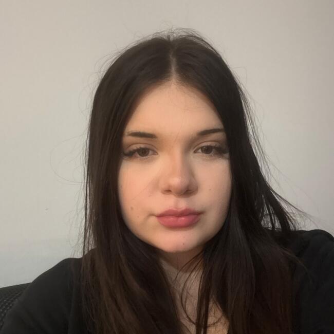 Babysitter in Épinay-sur-Orge: Alexandra