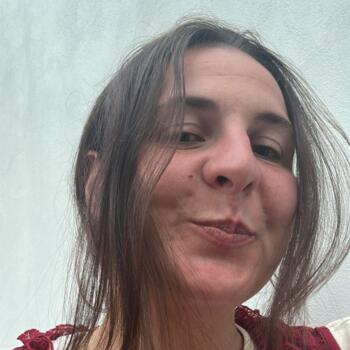 Babysitter in London: Dana
