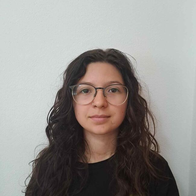 Babysitter in Cos: Iara