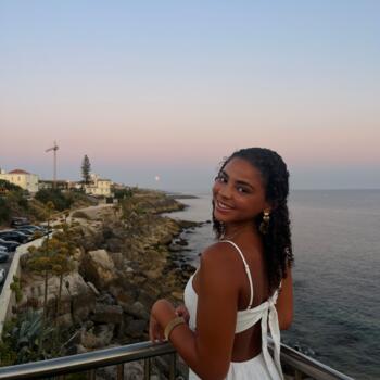 Babysitter em São Domingos de Rana: Manuela