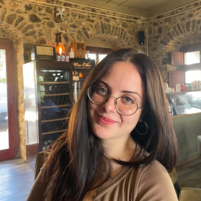 Babysitter στην περιοχή Καλαμάτα: Κατερινα