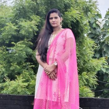 Babysitter New Delhi: Sarita