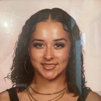 Babysitter in Palm Bay: Mila Maldonado