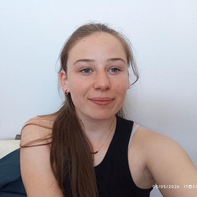 Babysitter in Quimper: Sarah