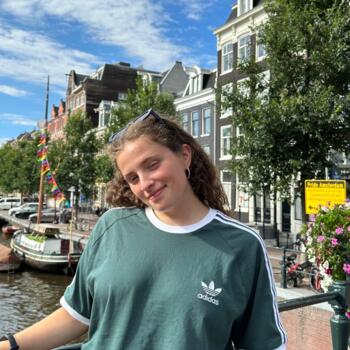 Canguro en Girona: Aitziber