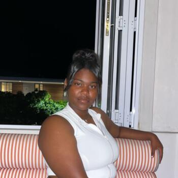 Babysitter in Plettenberg Bay: Nikisha