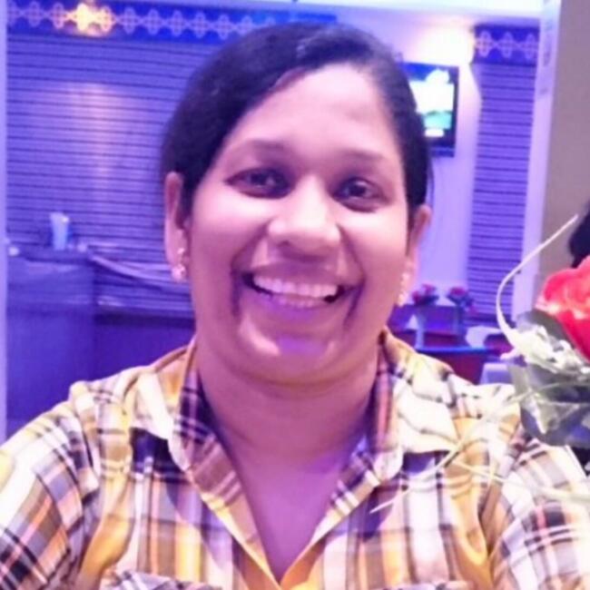 مربية أطفال في المنامة: Nayana