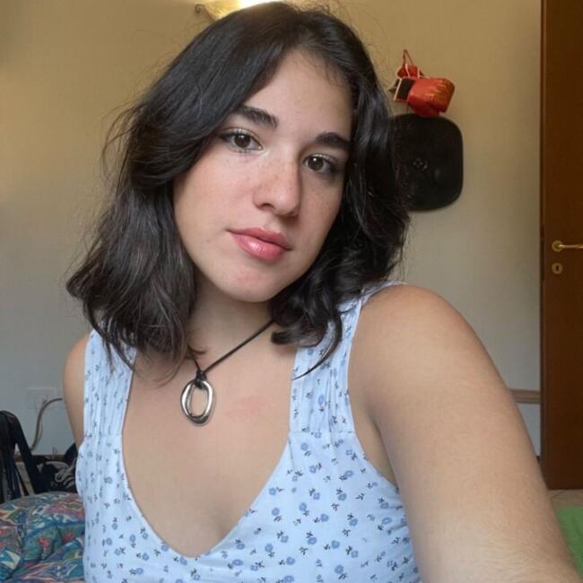 Babysitter in San Donato Milanese: Giulia Angela