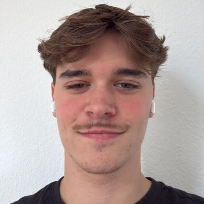 Babysitter in Paris: Edgar