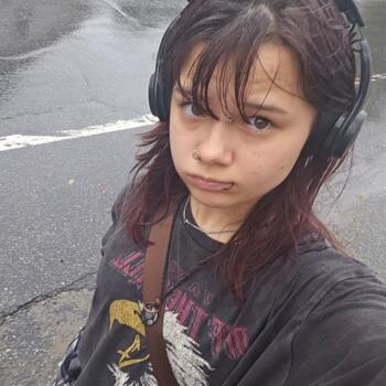 Babysitter in Bedford: Catherine