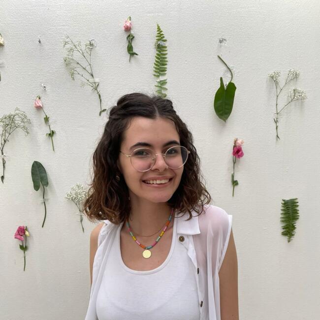 Babá em Londrina: Iza