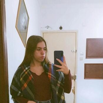 Babysitter in Almada: Micaela