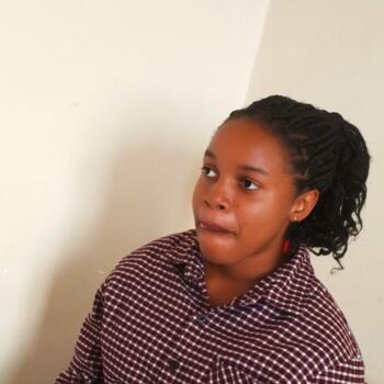 Babysitter Kampala: Gloria