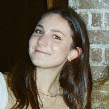 Babysitter in Sydney: Camryn