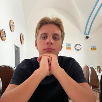 Babysitter in Aldeia de Paio Pires: Leonardo