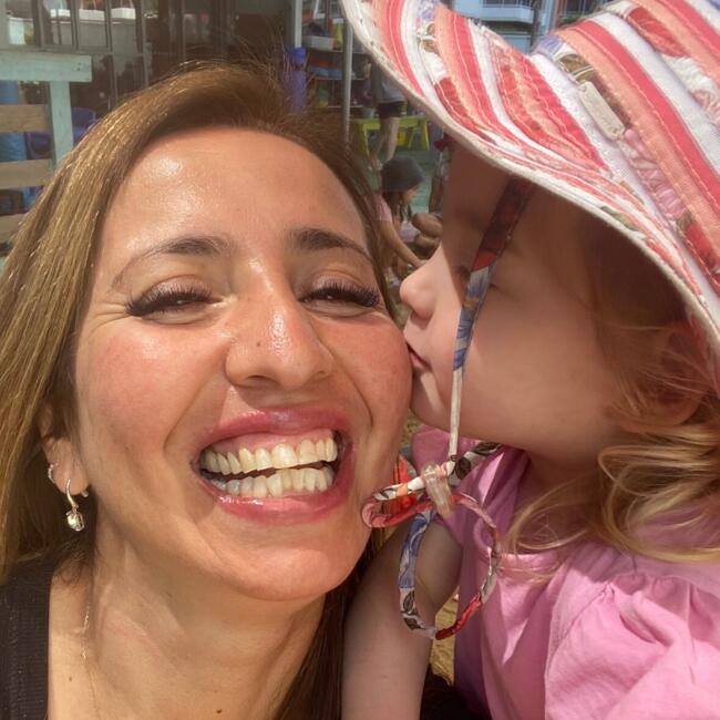 Babysitter in Sydney: Belgin