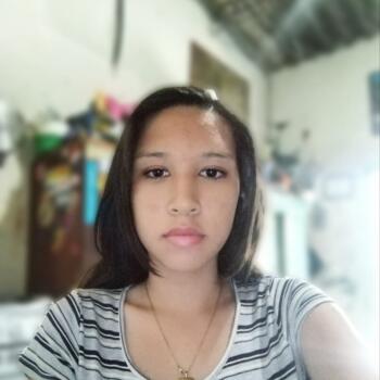 Babysitter in Santa Ana: Sofia