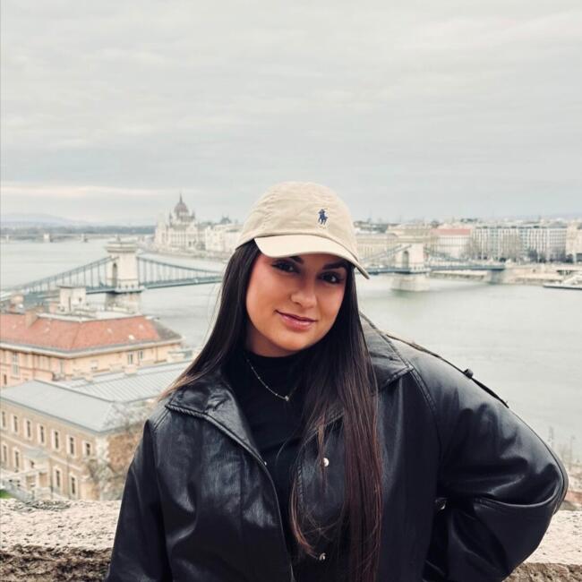 Babysitter in Cadiz: Laura