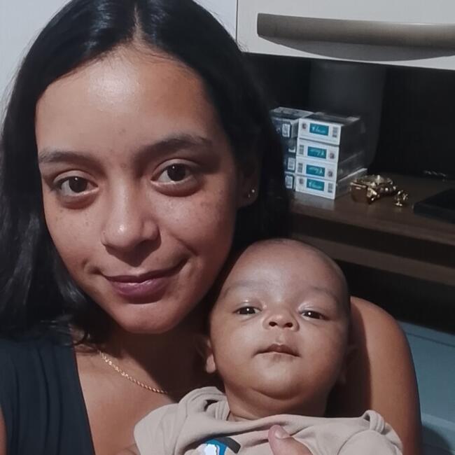 Emprego de babá em Matinhos: Fabielle