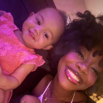 Babysitter in Fort Worth: Ella