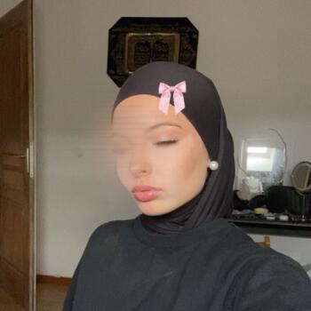 Baby-sitter Pîtres: Pthissam