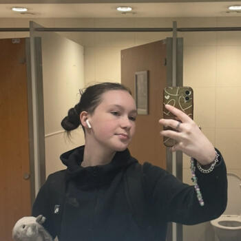 Babysitter a Ballyboden: Cara